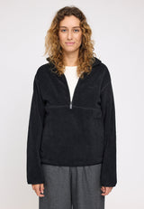 Angelique ist 1,75 und trägt Größe S | Terence ist 1,90 und trägt Größe L