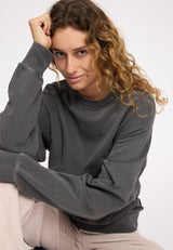 Angelique ist 1,75 und trägt Größe S