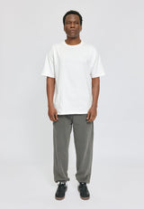 Julia ist 1,78 und trägt Größe S | Ben ist 1,85 und trägt Größe L