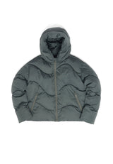 Julia ist 1,78 und trägt Größe S