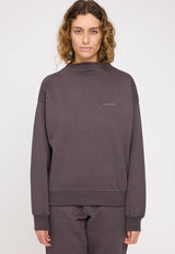 Angelique ist 1,75 und trägt Größe S