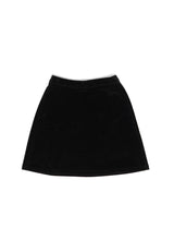 Amber ist 1,74 und trägt Größe S