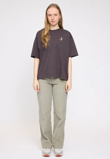 Julia ist 1,78 und trägt Größe S