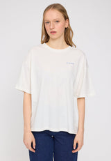 Julia ist 1,78 und trägt Größe S