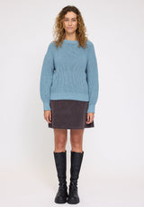 Angelique ist 1,75 und trägt Größe S