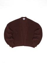 Julia ist 1,78 und trägt Größe S