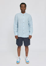 Prince ist 1,85 und trägt Größe L