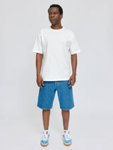 Prince ist 1,85 und trägt Größe L