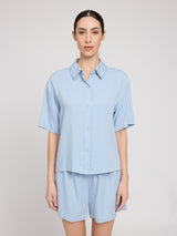 Emma ist 1,76 und trägt Größe S