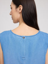 Emma ist 1,76 und trägt Größe S