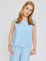 Amber ist 1,74 und trägt Größe S