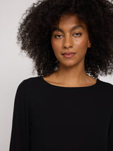 Jade ist 1,75 und trägt Größe S