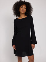 Jade ist 1,75 und trägt Größe S