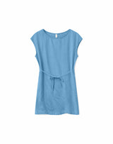 Julia ist 1,78 und trägt Größe S