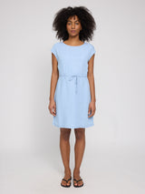 Jade ist 1,75 und trägt Größe S