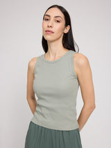 Emma ist 1,76 und trägt Größe S