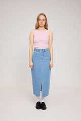 Angelique ist 1,75 und trägt Größe S