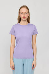 Julia ist 1,78 und trägt Größe S