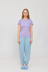 Julia ist 1,78 und trägt Größe S