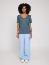 Jade ist 1,75 und trägt Größe S