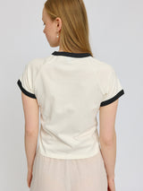 Julia ist 1,78 und trägt Größe S