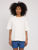 Jade ist 1,75 und trägt Größe S