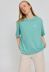 Julia ist 1,78 und trägt Größe S