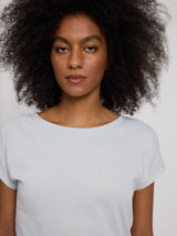 Jade ist 1,75 und trägt Größe S