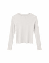 Jade ist 1,75 und trägt Größe S