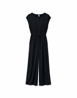 Jade ist 1,75 und trägt Größe S