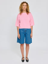 Angelique ist 1,75 und trägt Größe S