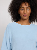 Jade ist 1,75 und trägt Größe S