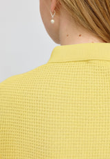 Julia ist 1,78 und trägt Größe S