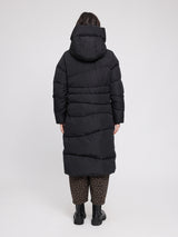 Waves Quilt Puffer Coat black