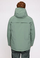 Ben ist 1,85 und trägt Größe L