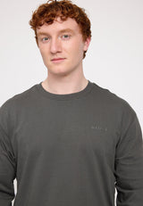 Ben ist 1,85 und trägt Größe L