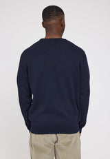 Terence ist 1,90 und trägt Größe L