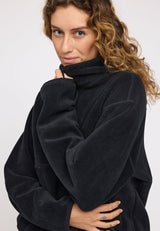 Angelique ist 1,75 und trägt Größe S | Terence ist 1,90 und trägt Größe L