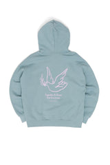 Julia ist 1,78 und trägt Größe S