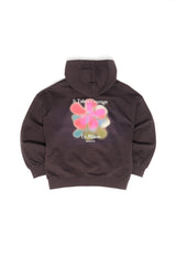 Maren ist 1,75 und trägt Größe S