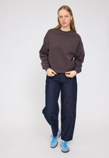 Julia ist 1,78 und trägt Größe S