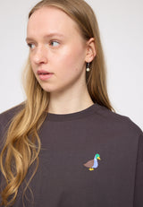 Julia ist 1,78 und trägt Größe S