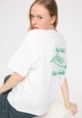 Julia ist 1,78 und trägt Größe S