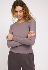 Angelique ist 1,75 und trägt Größe S