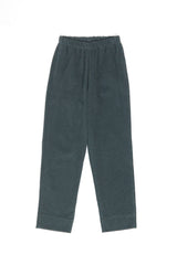 Julia ist 1,78 und trägt Größe S