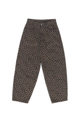 Julia ist 1,78 und trägt Größe S