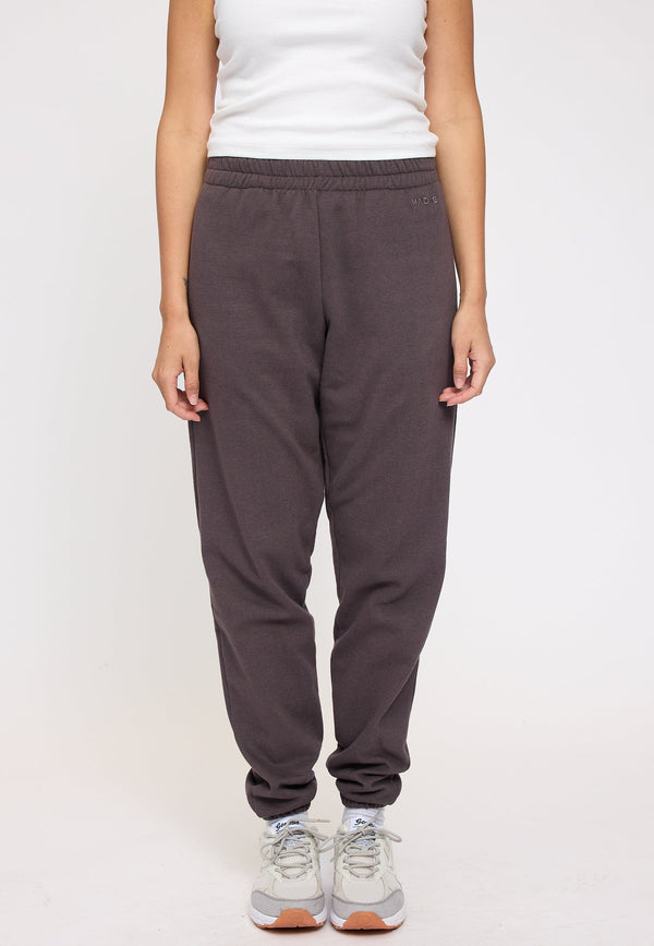 Angelique ist 1,75 und trägt Größe S