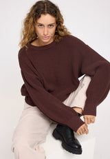 Angelique ist 1,75 und trägt Größe S