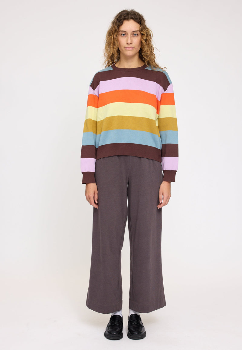 Angelique ist 1,75 und trägt Größe S