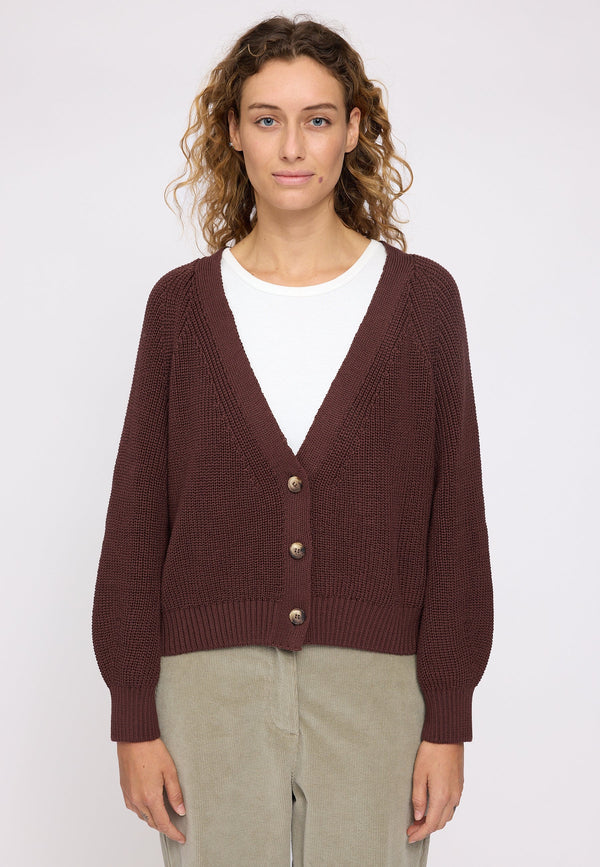 Angelique ist 1,75 und trägt Größe S